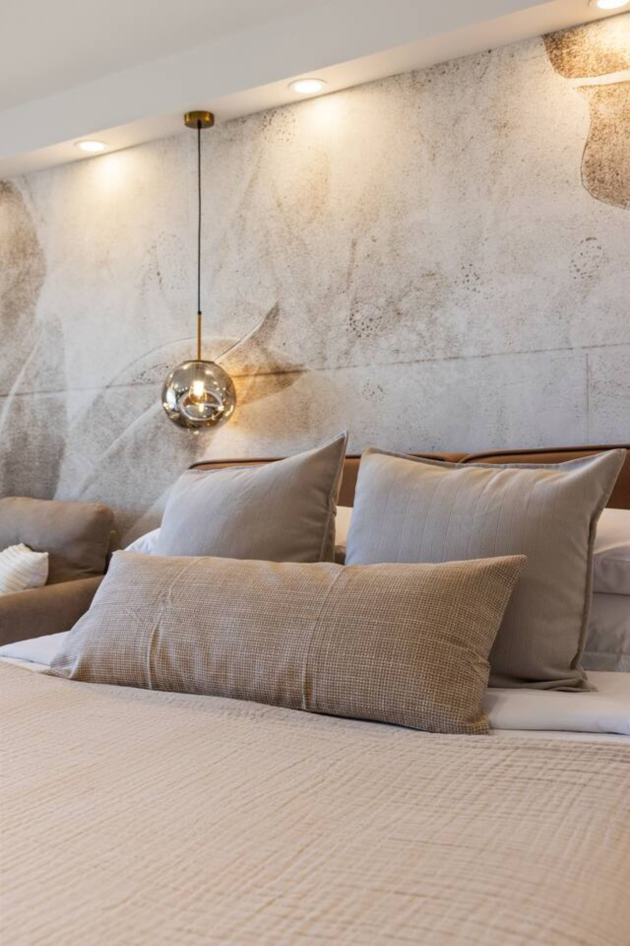 Waikiki Luxe Haven – Chic Comfort in Paradise - Image 41
