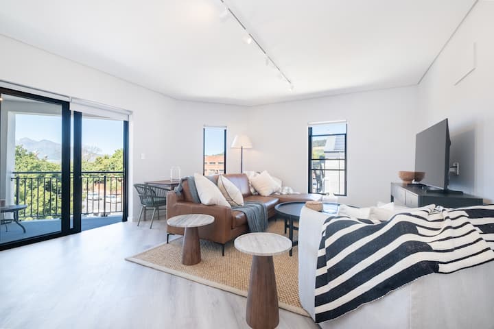 221 Paarl Lux 1 Bdrm Apt With Mountain Views - Paarl