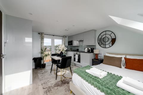 GuestReady - Loft studio near Wembley Stadium