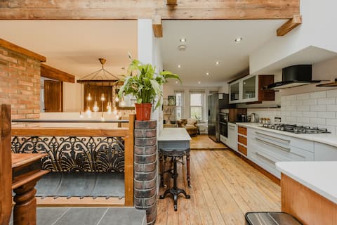 The Trelawney Hideaway | Light & Spacious Home