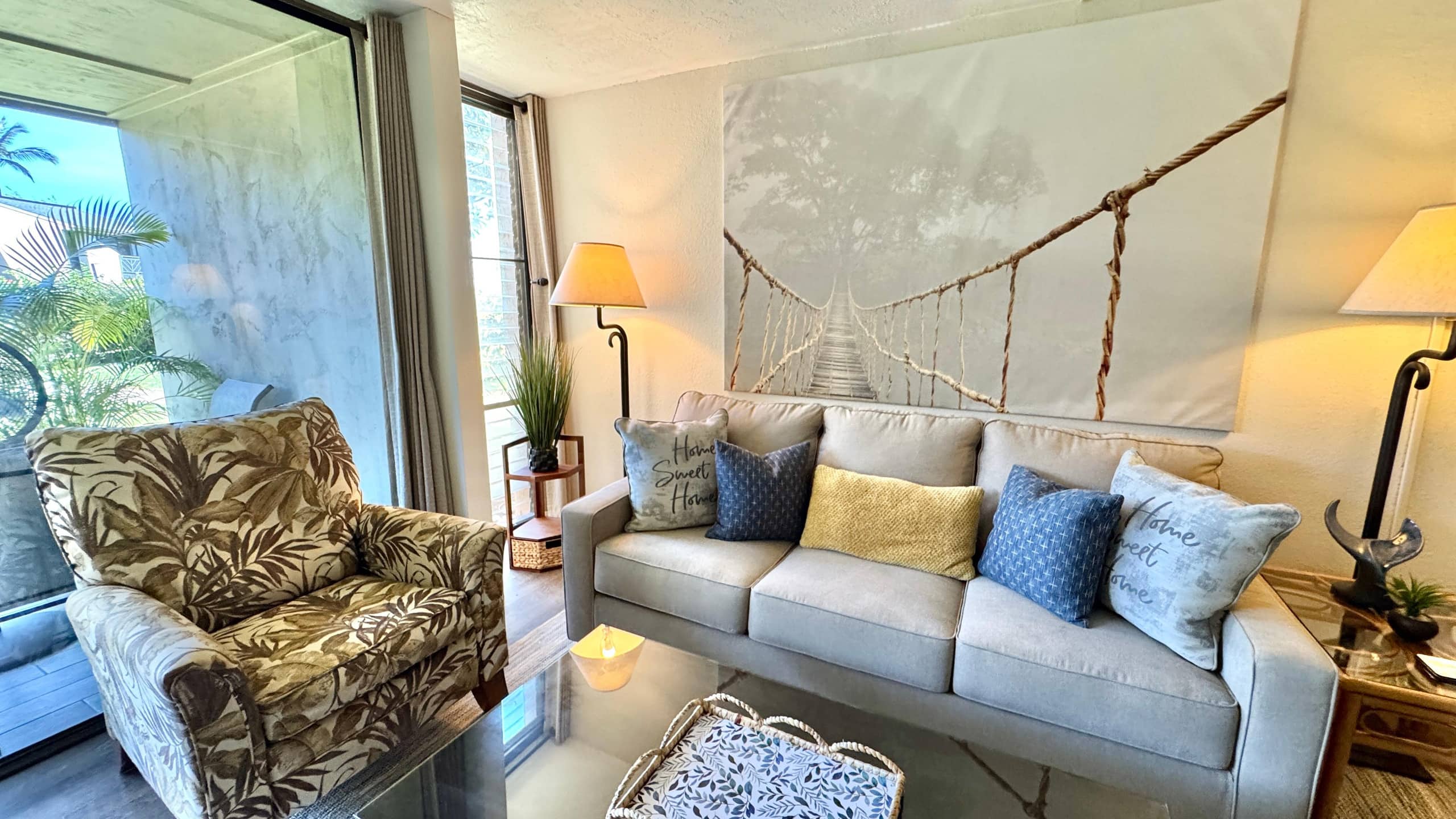 Steps to Beach, Pool & Hot Tub! Beautiful Condo - Image 6