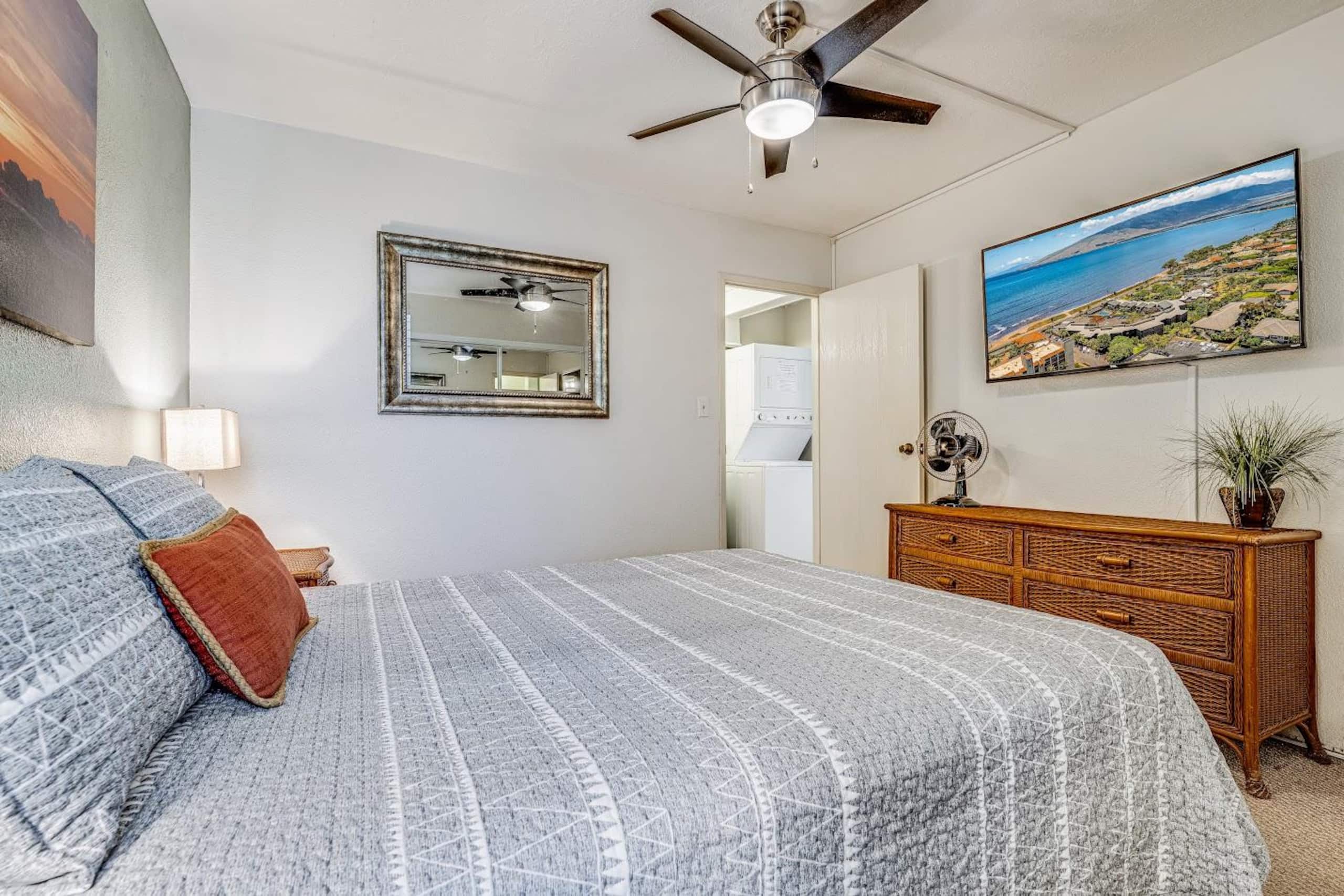 Steps to Beach, Pool & Hot Tub! Beautiful Condo - Image 14
