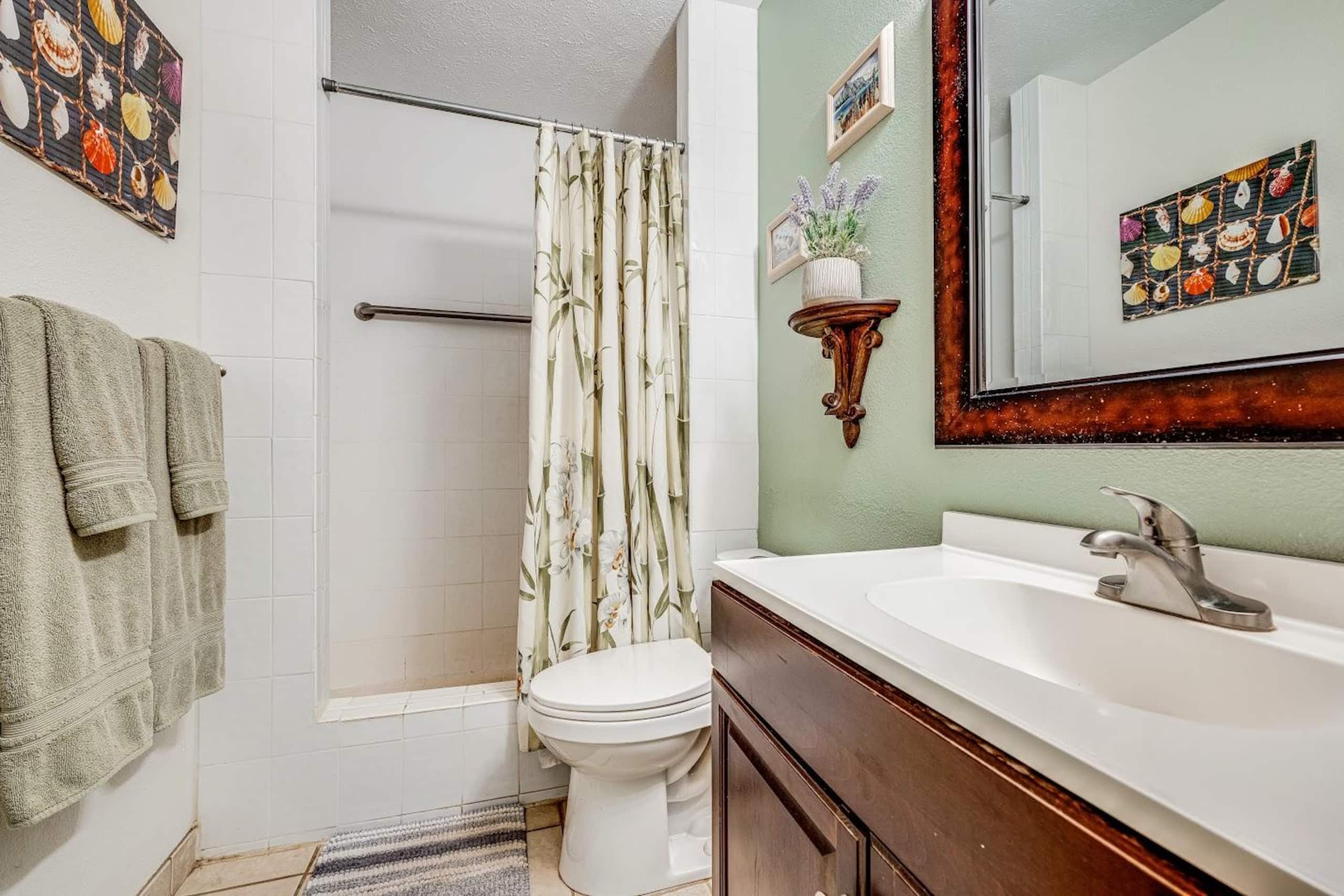 Steps to Beach, Pool & Hot Tub! Beautiful Condo - Image 17
