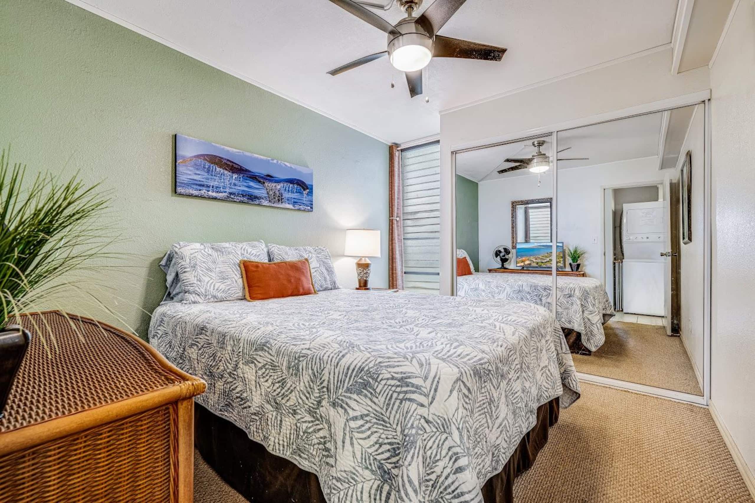Steps to Beach, Pool & Hot Tub! Beautiful Condo - Image 18