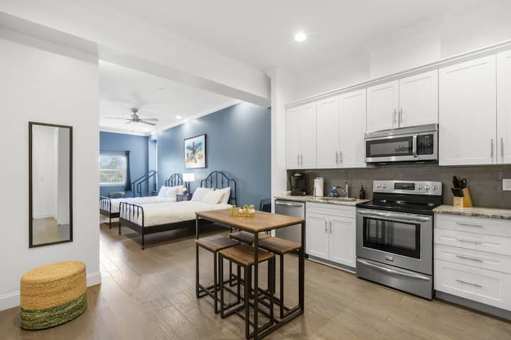Havana Hideaway | Gorgeous Studio In Heart Of Ybor - Tampa, FL