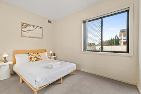 Homely Auburn 2BR - Fast Access to Sydney & Beyond