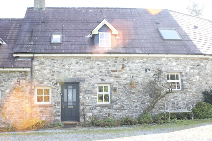 Abbey Cottages - Buzzards Watch - Llandovery