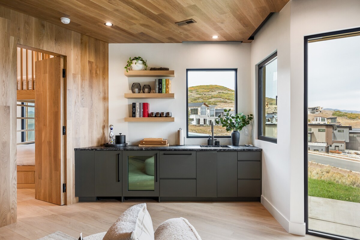 Elegant Mountain Retreat