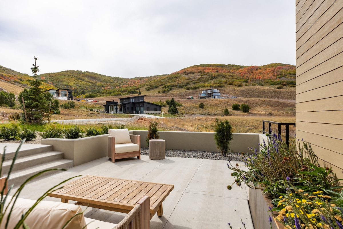 Elegant Mountain Retreat