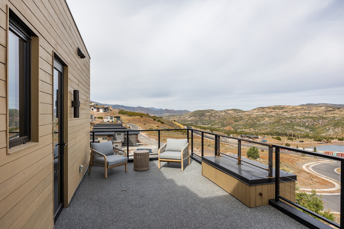 Elegant Mountain Retreat