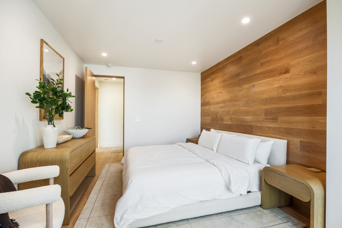Elegant Mountain Retreat
