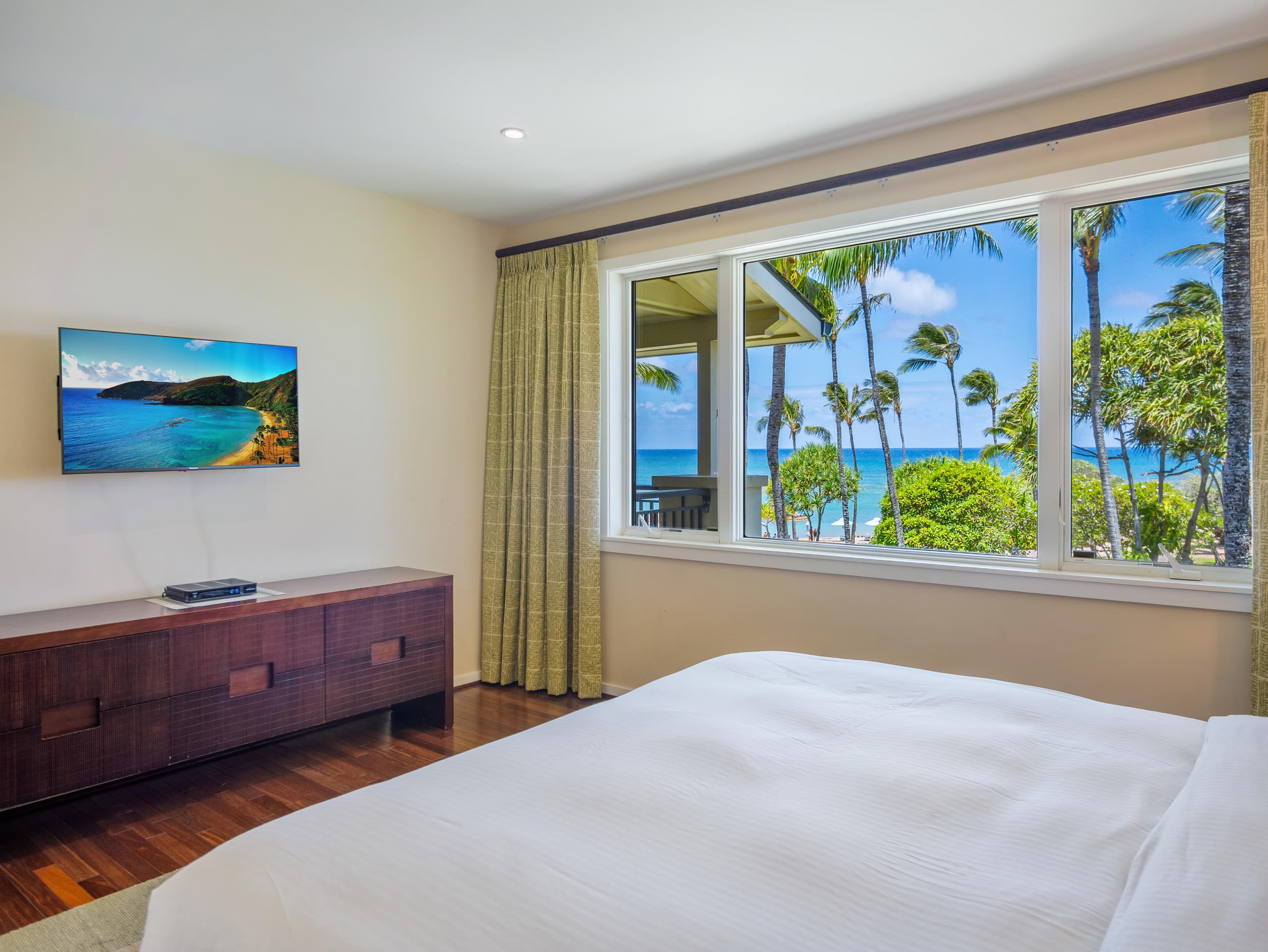 Villa in Kahuku · ★5.0 · 3 bedrooms · 4 beds · 2 private baths - Image 14