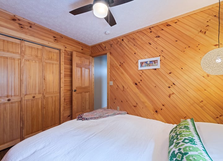 Საწოლი 152 × 203 სმ