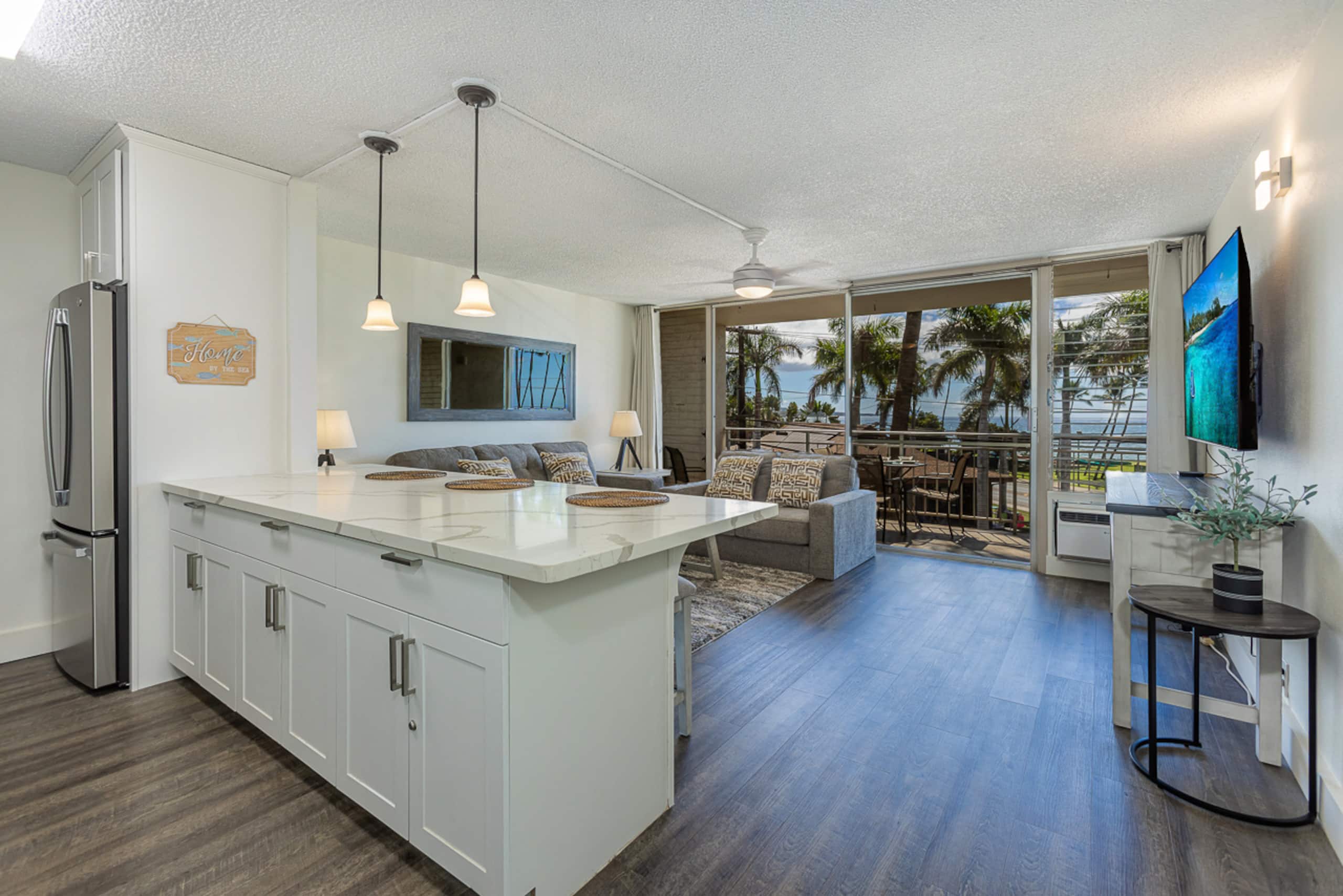 Condo in Kihei · ★4.78 · 1 bedroom · 2 beds · 1 bath - Image 4
