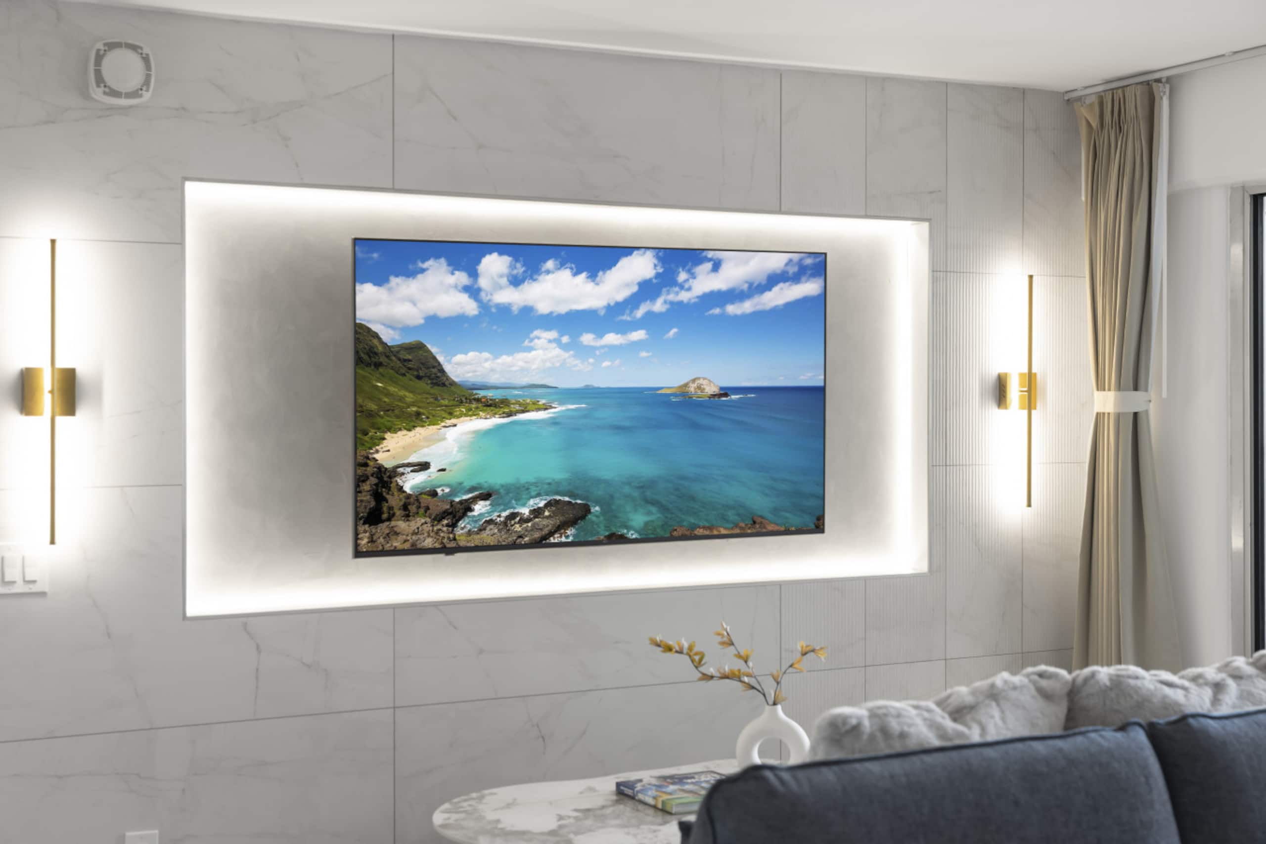Condo in Honolulu · ★4.91 · 2 bedrooms · 5 beds · 2 private baths - Image 2