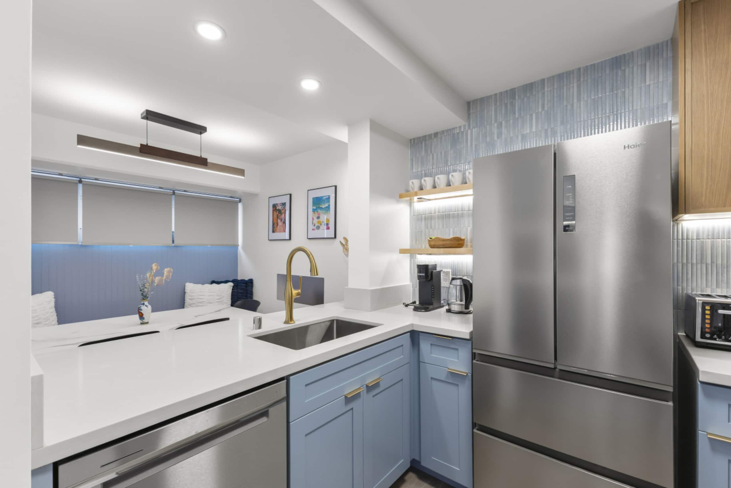 Condo in Honolulu · ★4.91 · 2 bedrooms · 5 beds · 2 private baths - Image 17