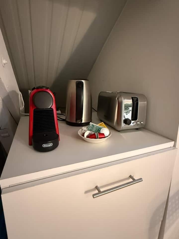 Studio Rénové - Centre-ville + Wifi - Dreux