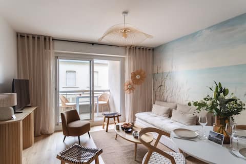 Popular Airbnb listing: The Carnot Plage - 5 min walk from the beach in Dinard