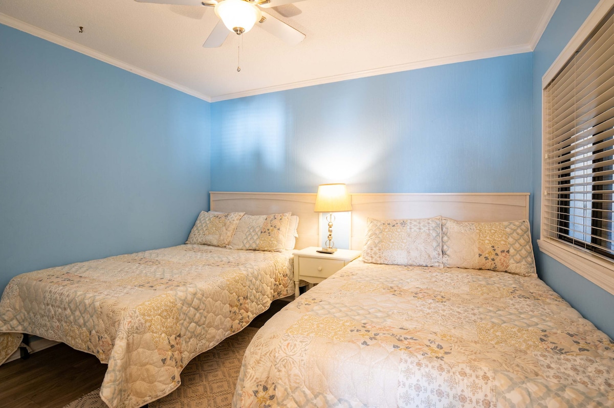 חדר שינה לאורחים שיכול להכיל עד 4 אנשים