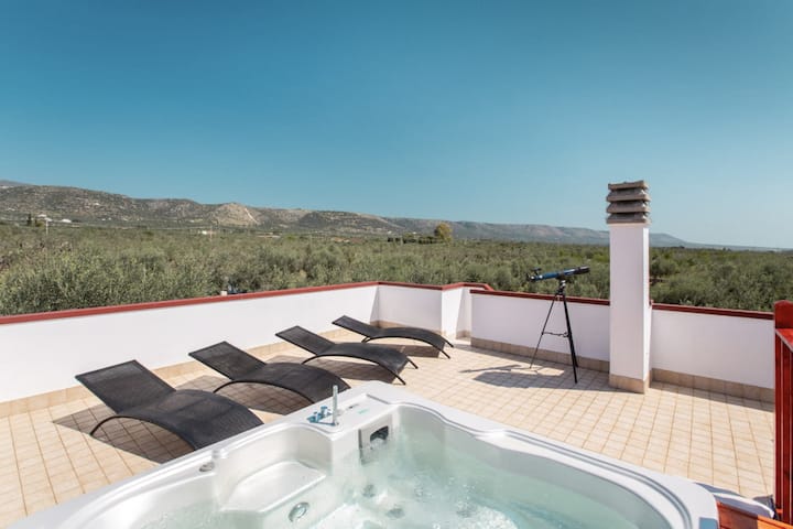 Villa between the seas and mountains