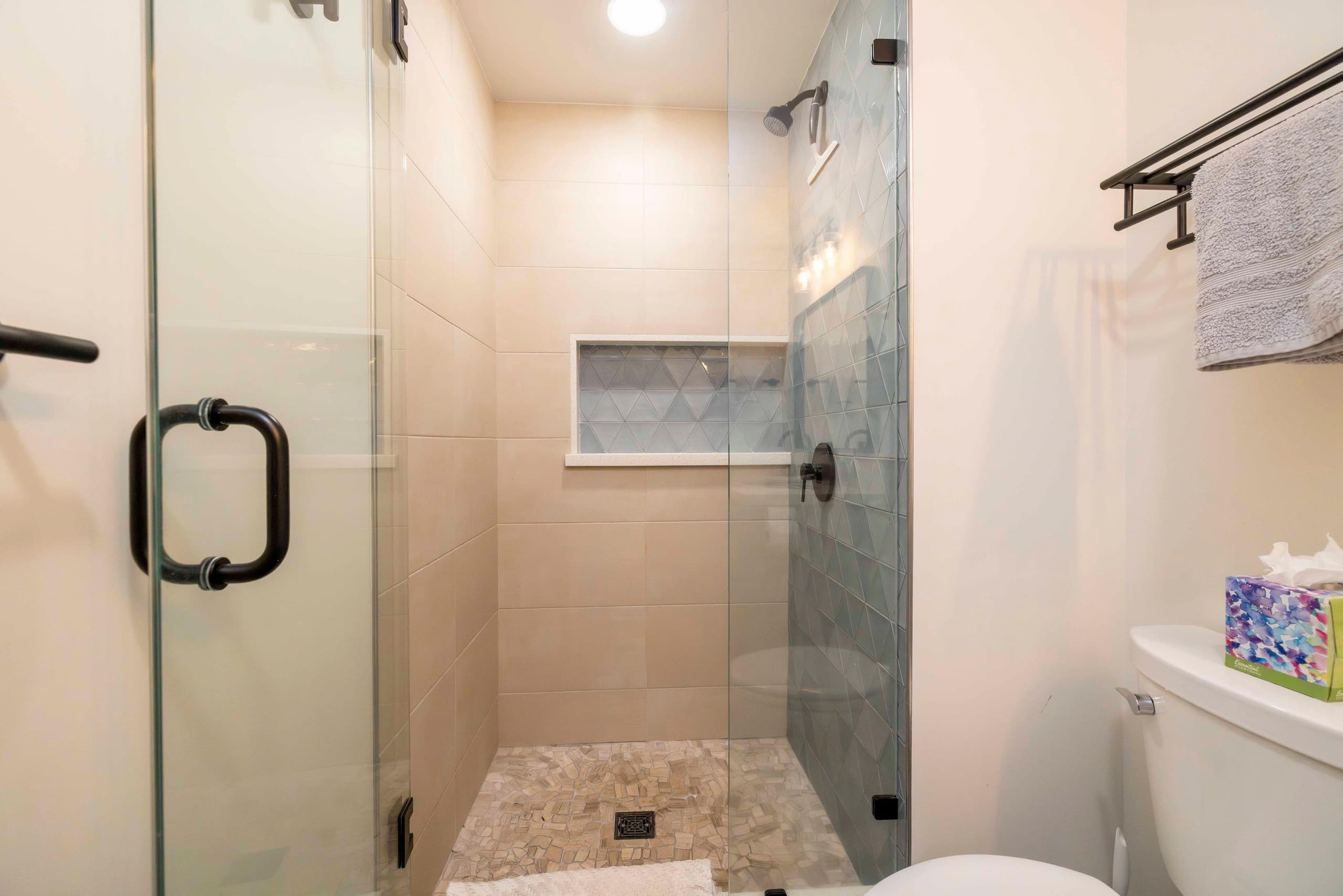 Ocean Front Beautiful Remodeled Unit 418! -Maalaea - Image 42
