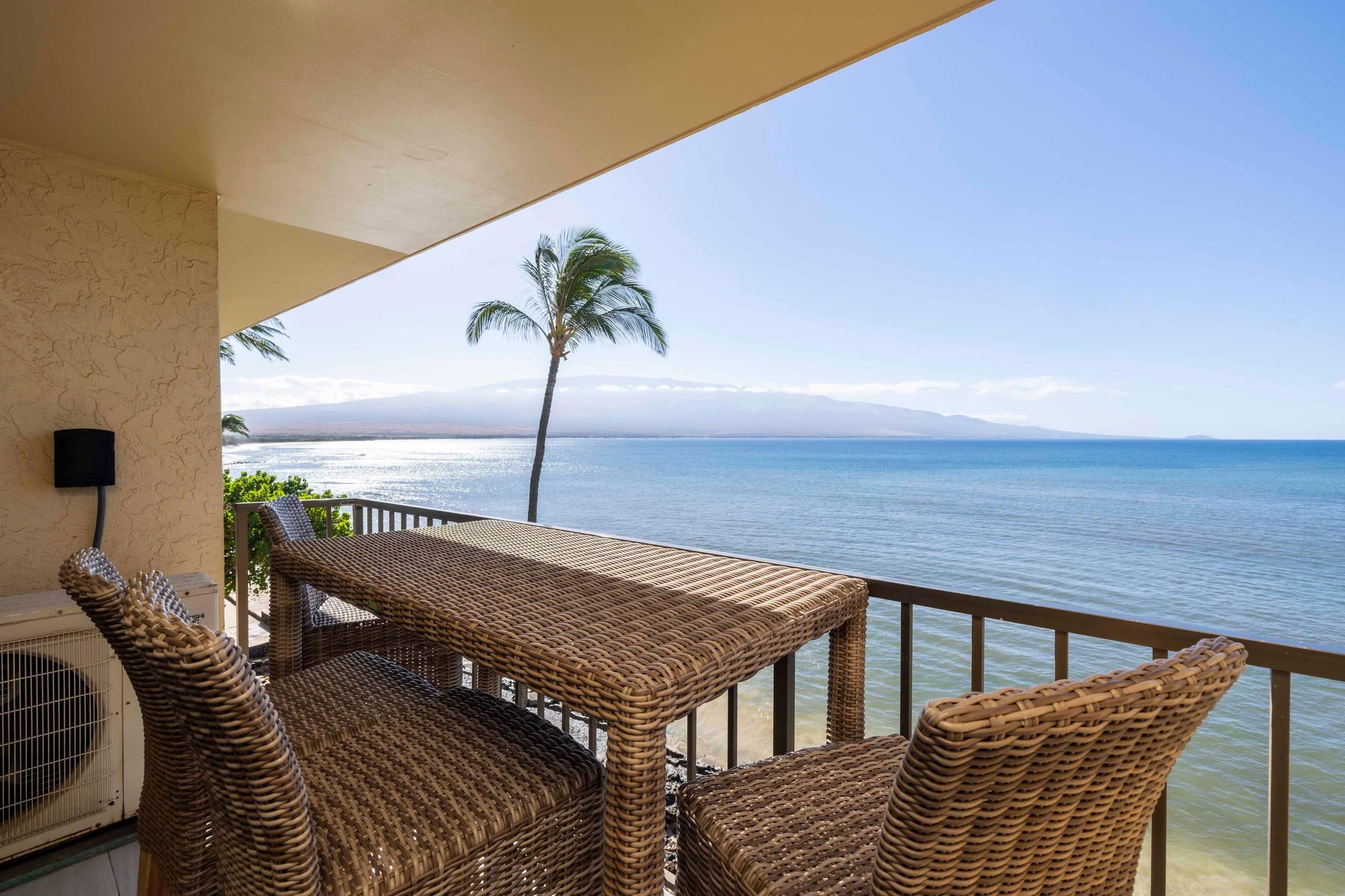 Ocean Front Beautiful Remodeled Unit 418! -Maalaea - Image 1