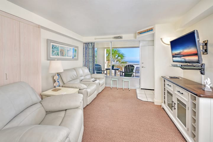 Oceanfront Condo W/ Largest Balcony & Beach Access - Daytona Beach, FL
