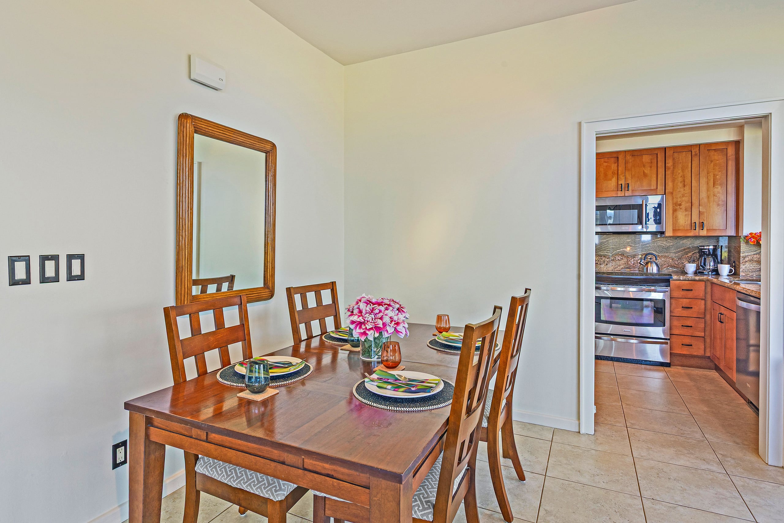 Condo in Lahaina · ★5.0 · 1 bedroom · 1 bed · 1 bath - Image 16