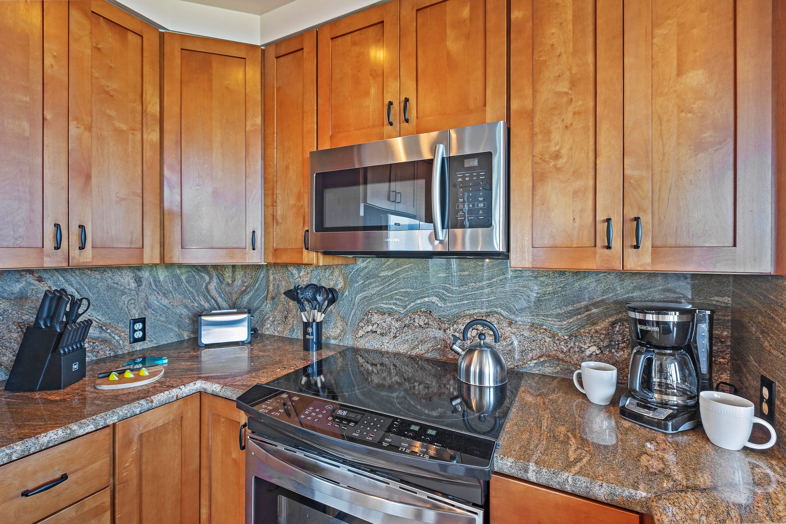 Condo in Lahaina · ★5.0 · 1 bedroom · 1 bed · 1 bath - Image 11
