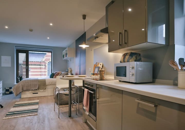 Student Only Central Studio At Victoria Point - Manchester