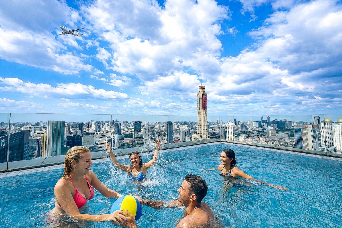 Luxury Downtown Bangkok 2BR 2BA · Sky Pool Gym · 5 - Apartments