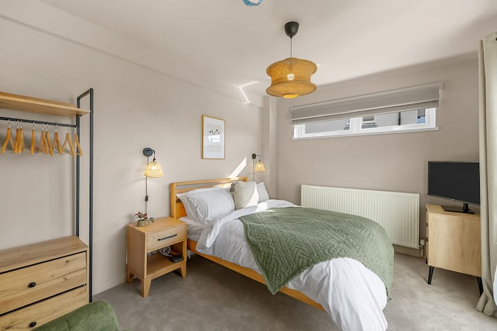 Chumba cha 2 cha Kulala cha Ghorofa ya Chini 1