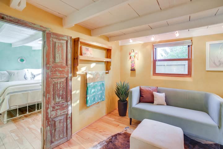 Rustic Adobe-style Home W/ Hot Tub In Santa Fe - 聖塔菲