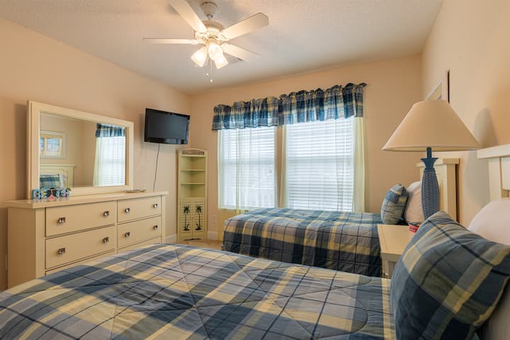 2 camas individuales en el tercer dormitorio, arriba