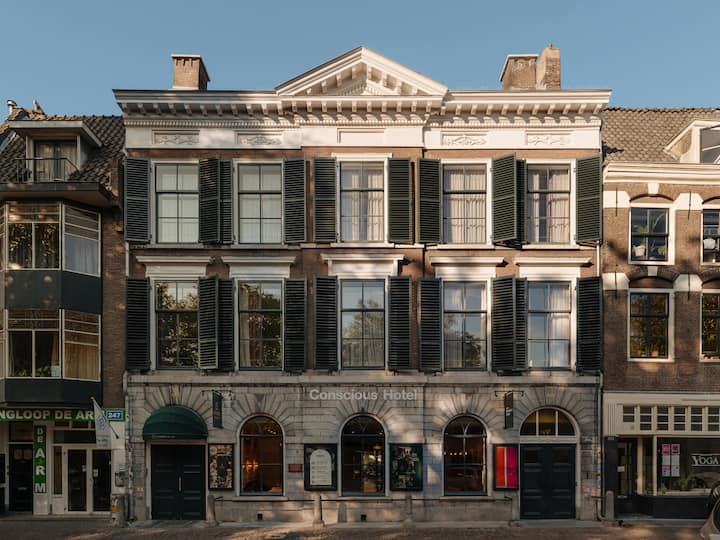 Stylish Connecting Room And Organic Dining - IJsselstein