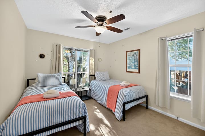 Derde slaapkamer - twee eenpersoonsbedden