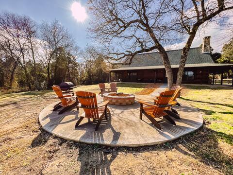The Whitetail Lodge- full house- Cedar Cove Ranch