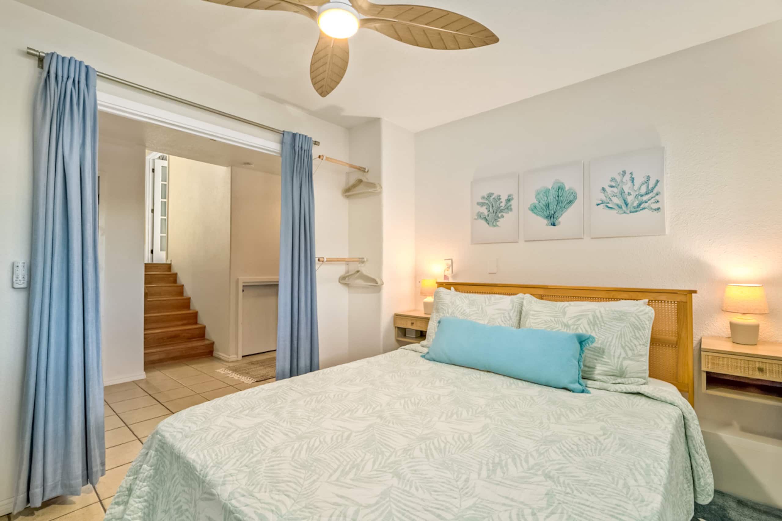Villa in Princeville · ★5.0 · 6 bedrooms · 13 beds · 2.5 private baths - Image 33