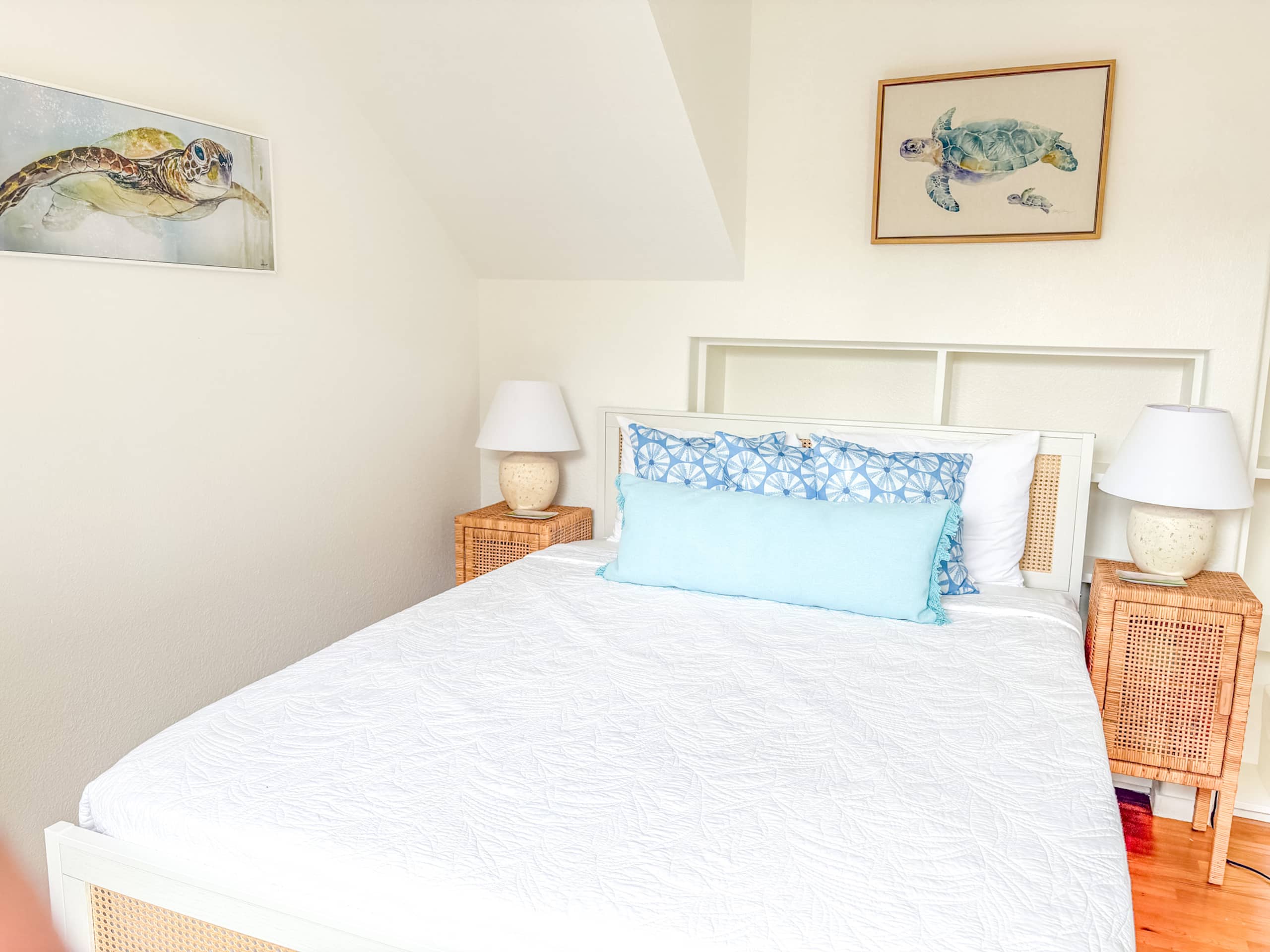 Villa in Princeville · ★5.0 · 6 bedrooms · 13 beds · 2.5 private baths - Image 35