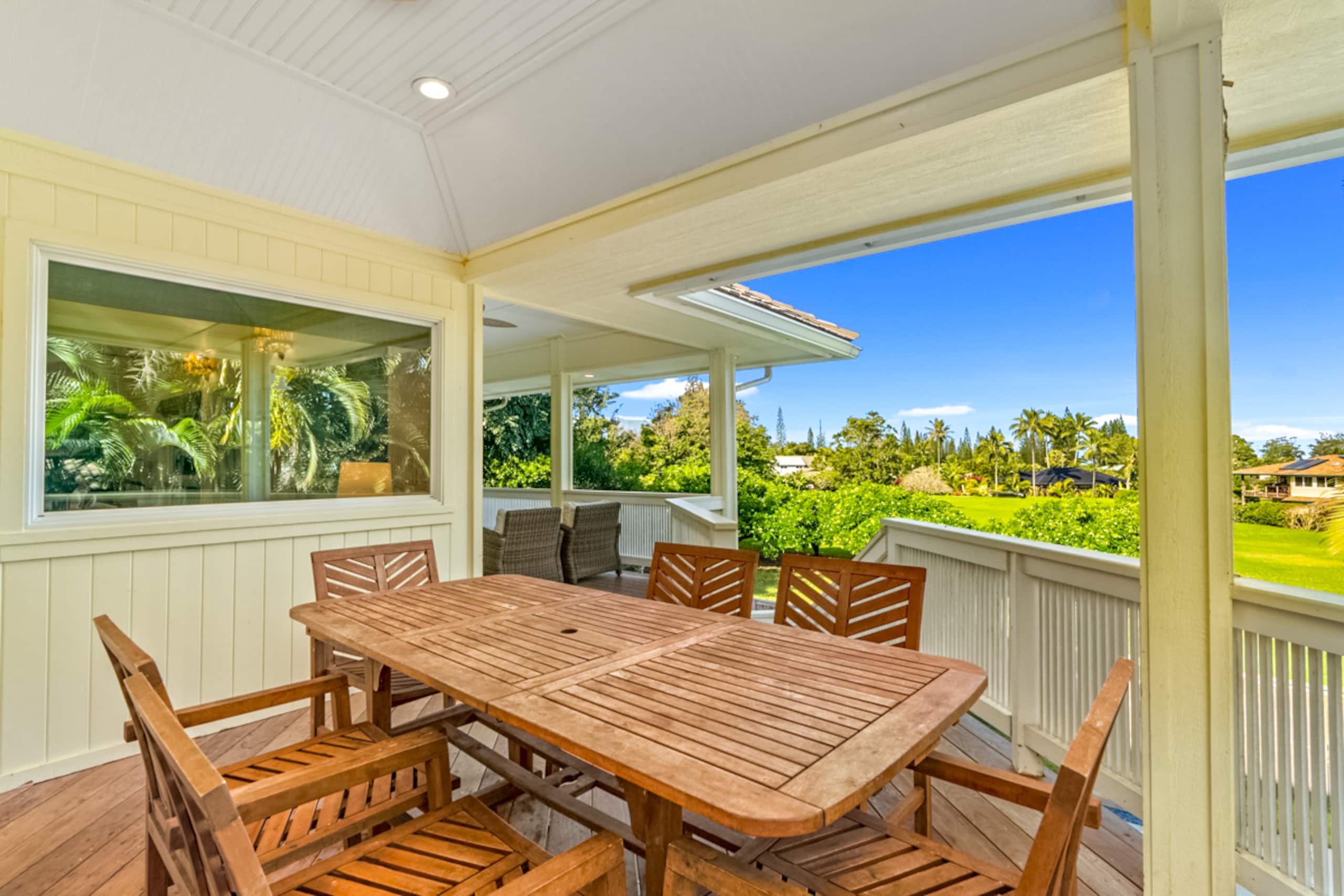 Villa in Princeville · ★5.0 · 6 bedrooms · 13 beds · 2.5 private baths - Image 63