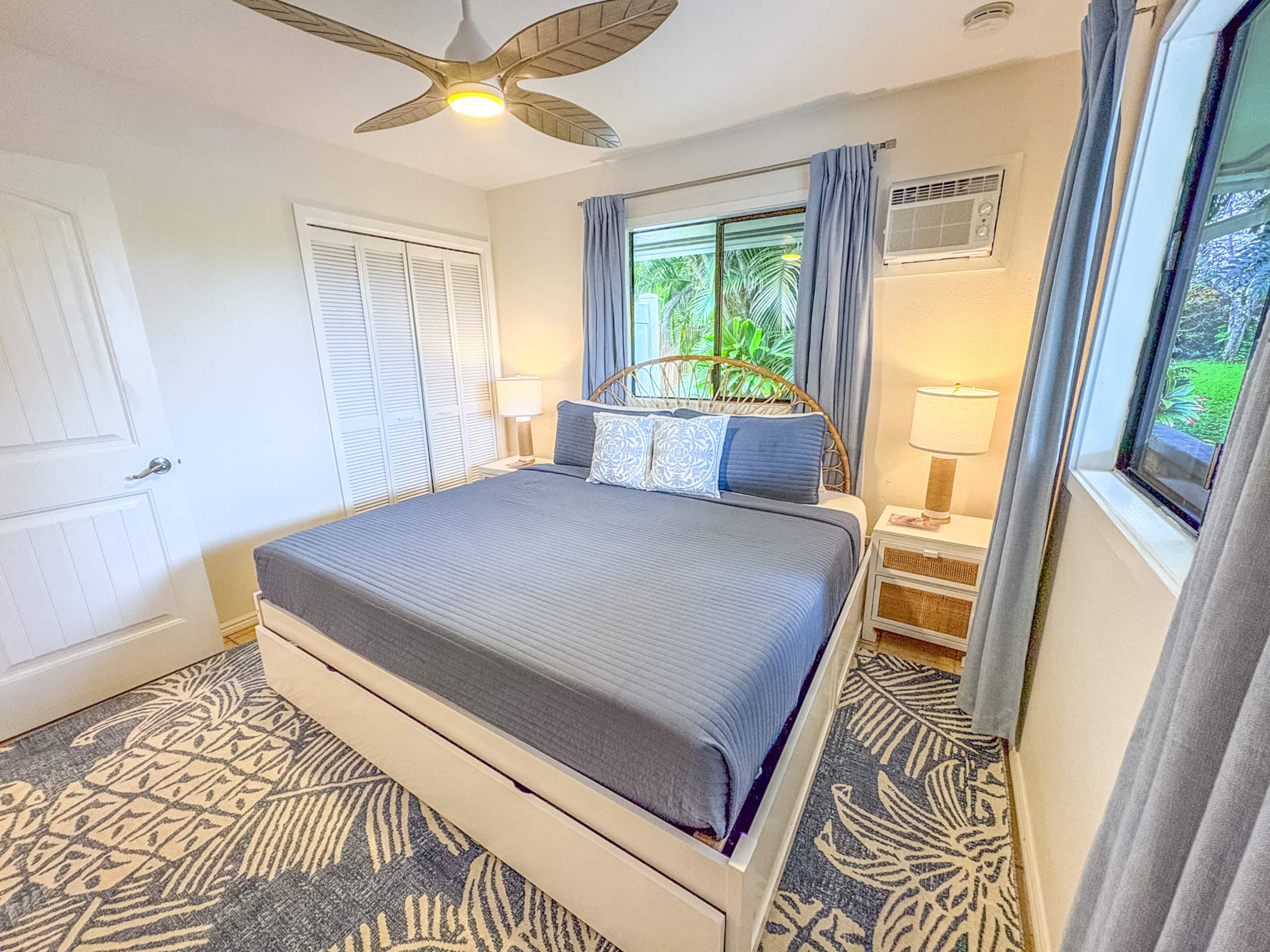 Villa in Princeville · ★5.0 · 6 bedrooms · 13 beds · 2.5 private baths - Image 31
