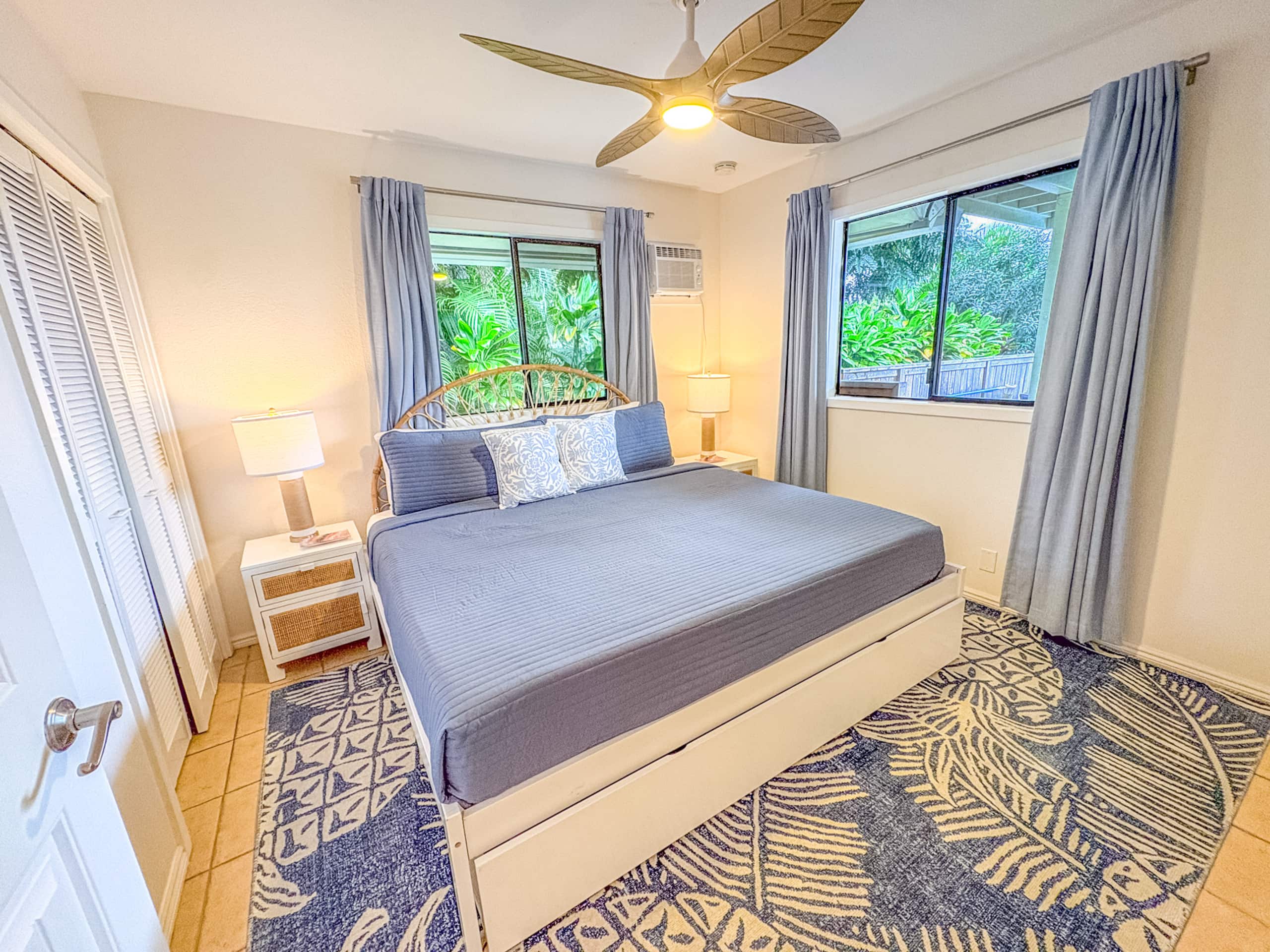 Villa in Princeville · ★5.0 · 6 bedrooms · 13 beds · 2.5 private baths - Image 4