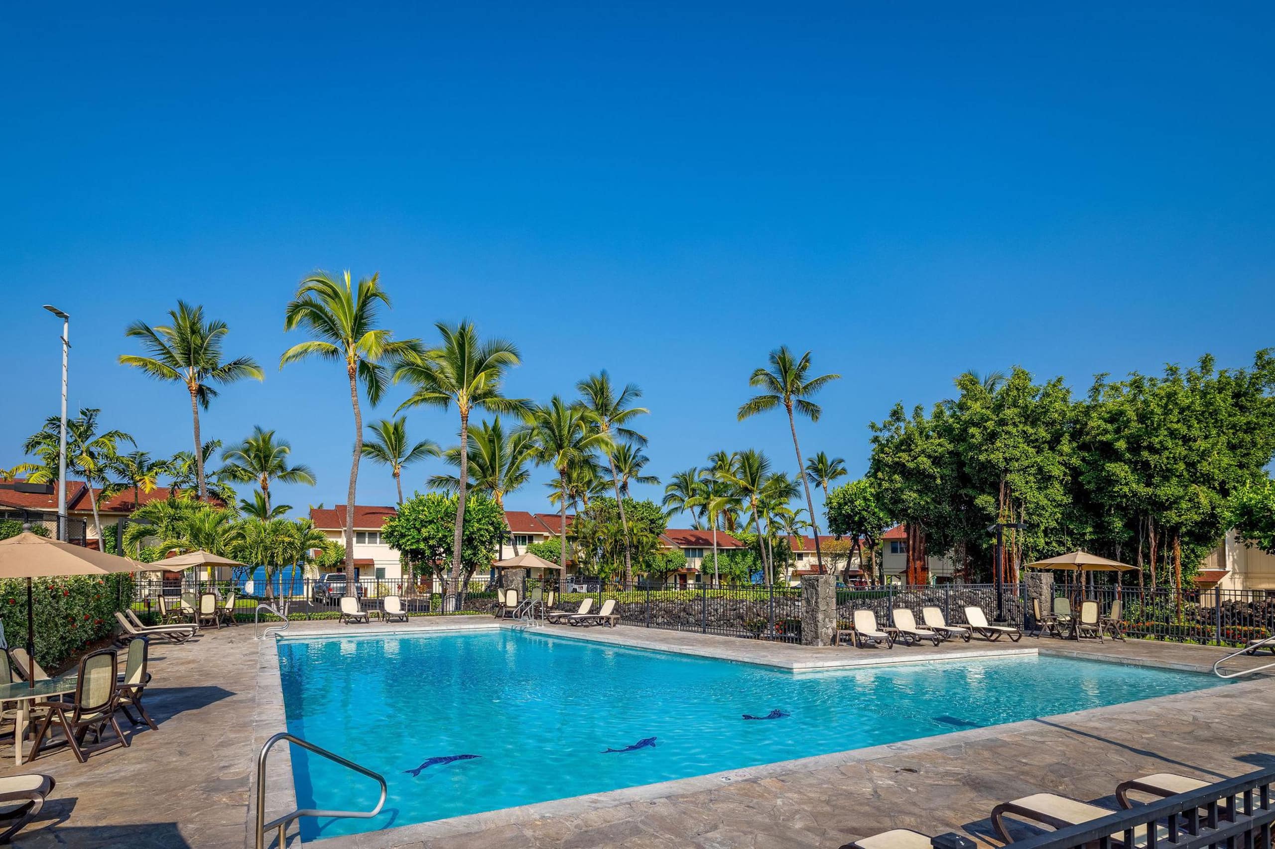 Condo in Kailua-Kona · ★4.5 · 2 bedrooms · 3 beds · 2 private baths - Image 23
