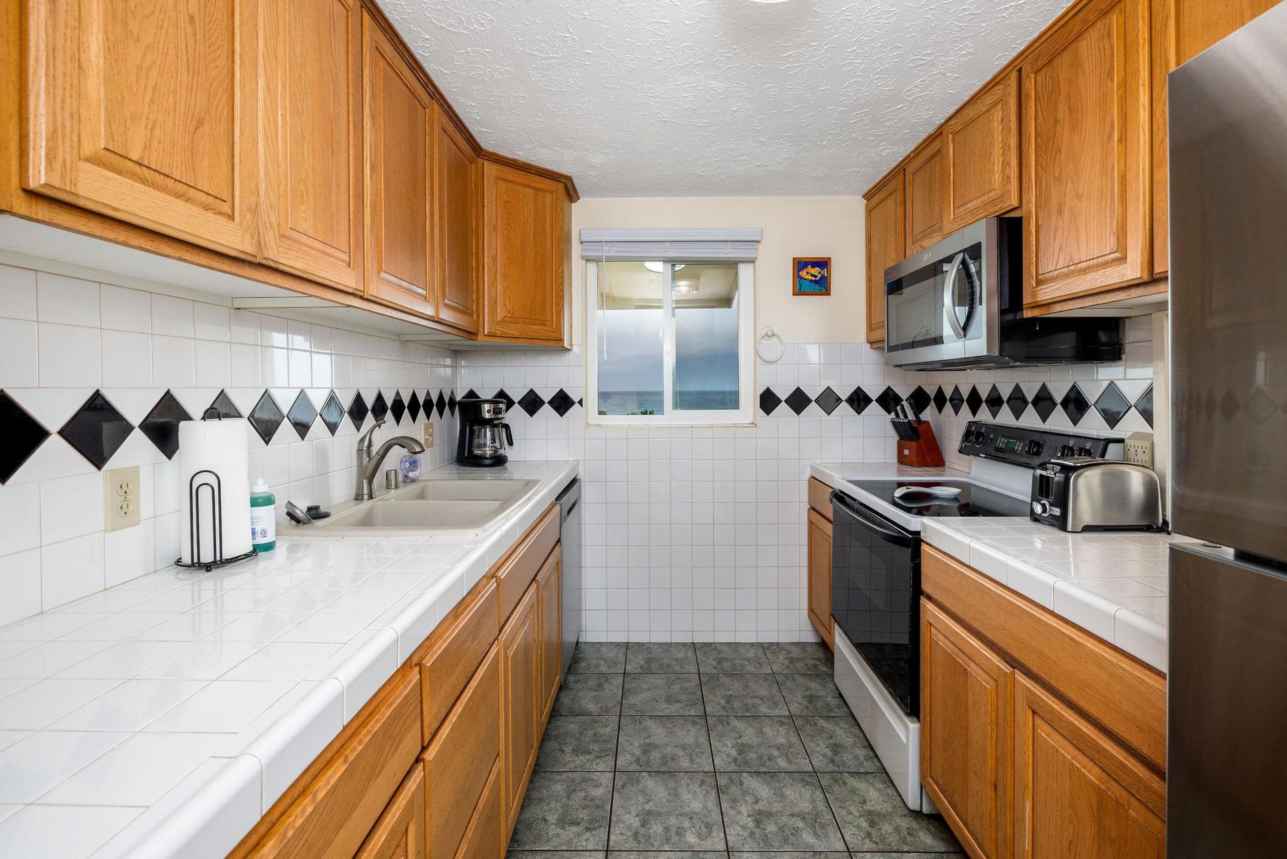 Condo in Kailua-Kona · ★4.5 · 2 bedrooms · 3 beds · 2 private baths - Image 10