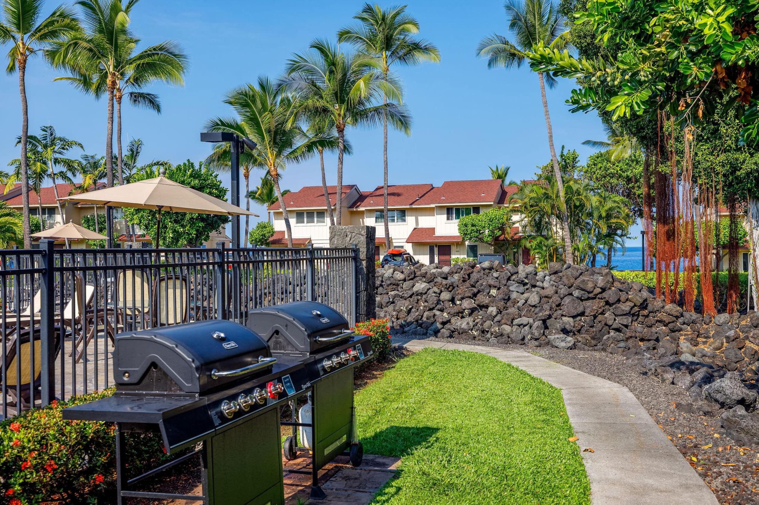 Condo in Kailua-Kona · ★4.5 · 2 bedrooms · 3 beds · 2 private baths - Image 31