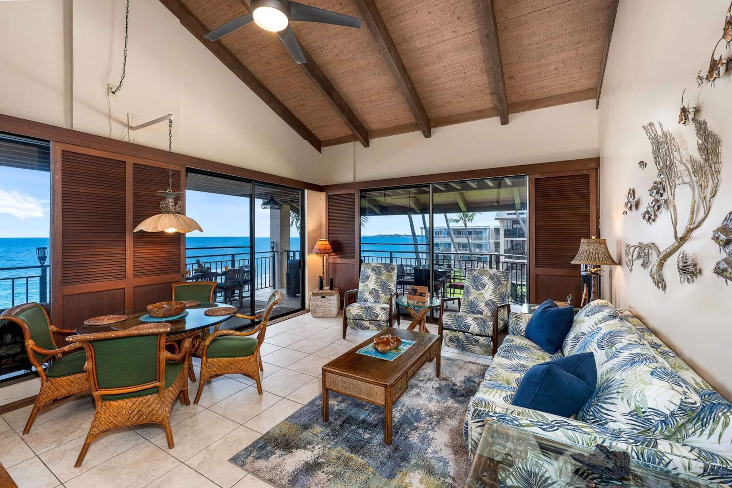 Condo in Kailua-Kona · ★4.88 · 2 bedrooms · 4 beds · 2 baths - Image 9