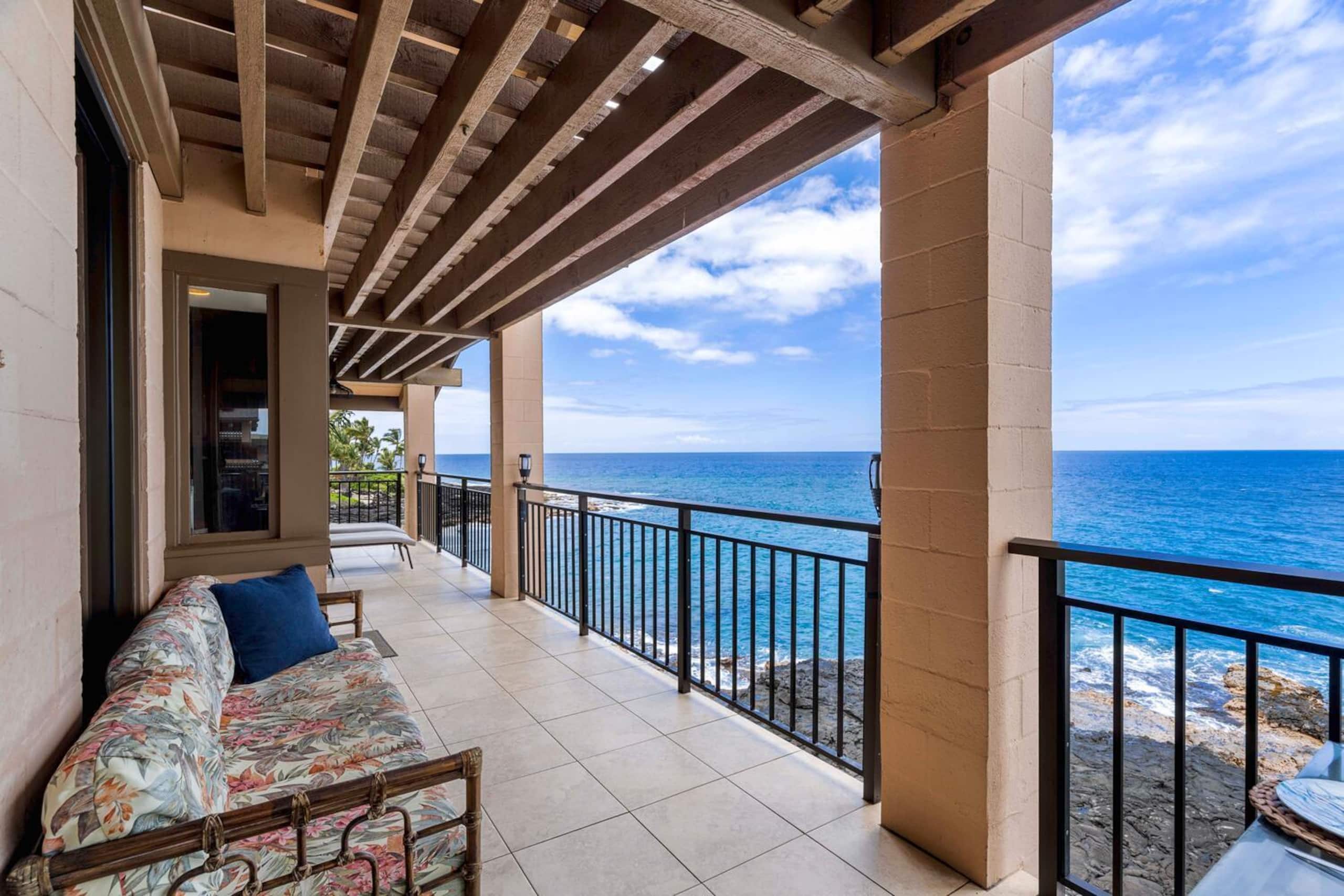 Condo in Kailua-Kona · ★4.88 · 2 bedrooms · 4 beds · 2 baths - Image 20
