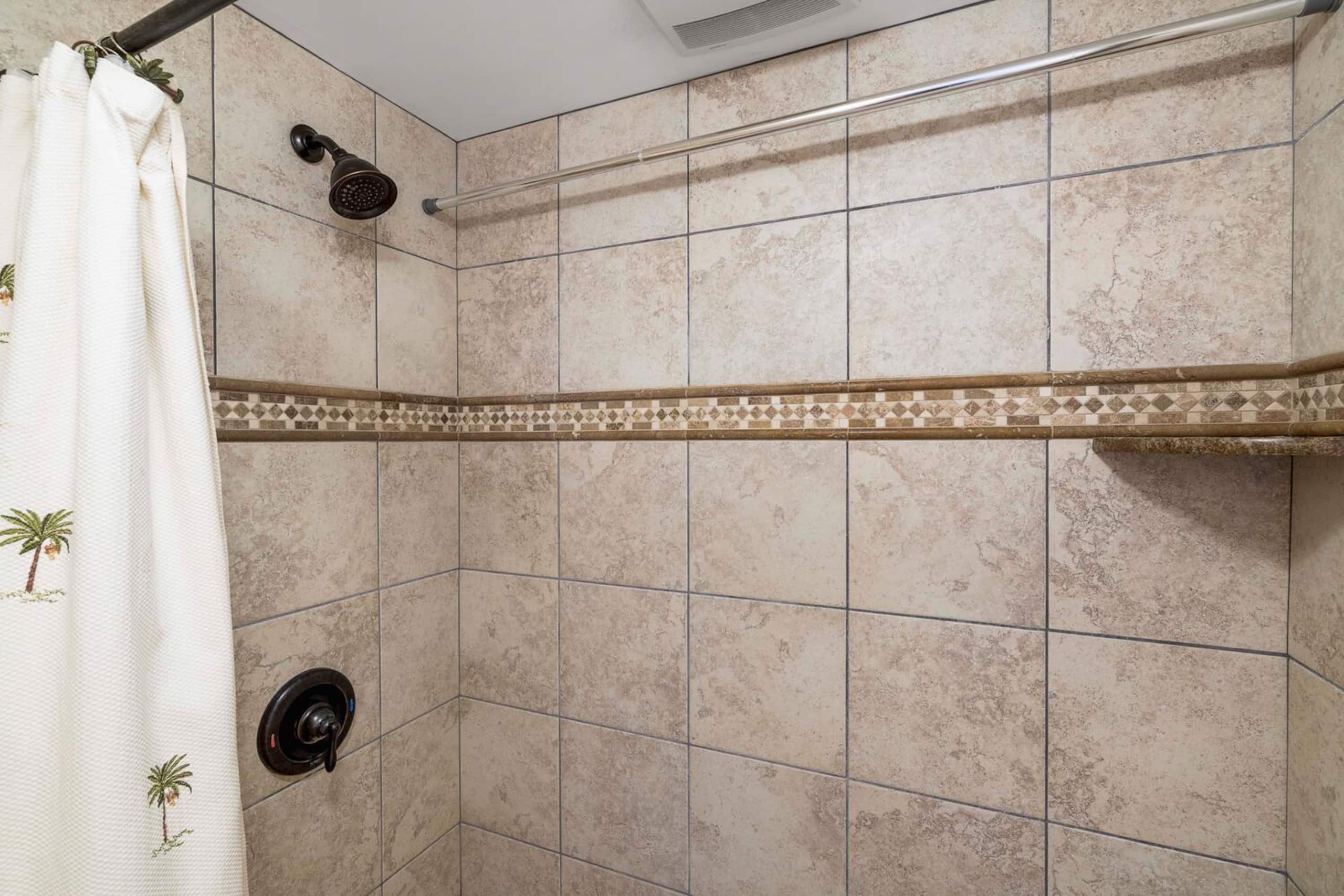 Condo in Kailua-Kona · ★4.88 · 2 bedrooms · 4 beds · 2 baths - Image 26