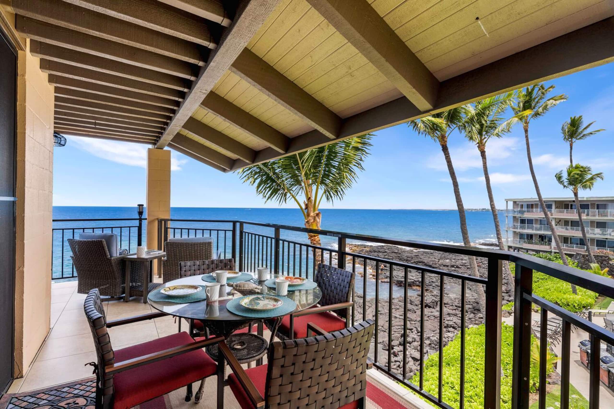 Condo in Kailua-Kona · ★4.88 · 2 bedrooms · 4 beds · 2 baths - Image 17