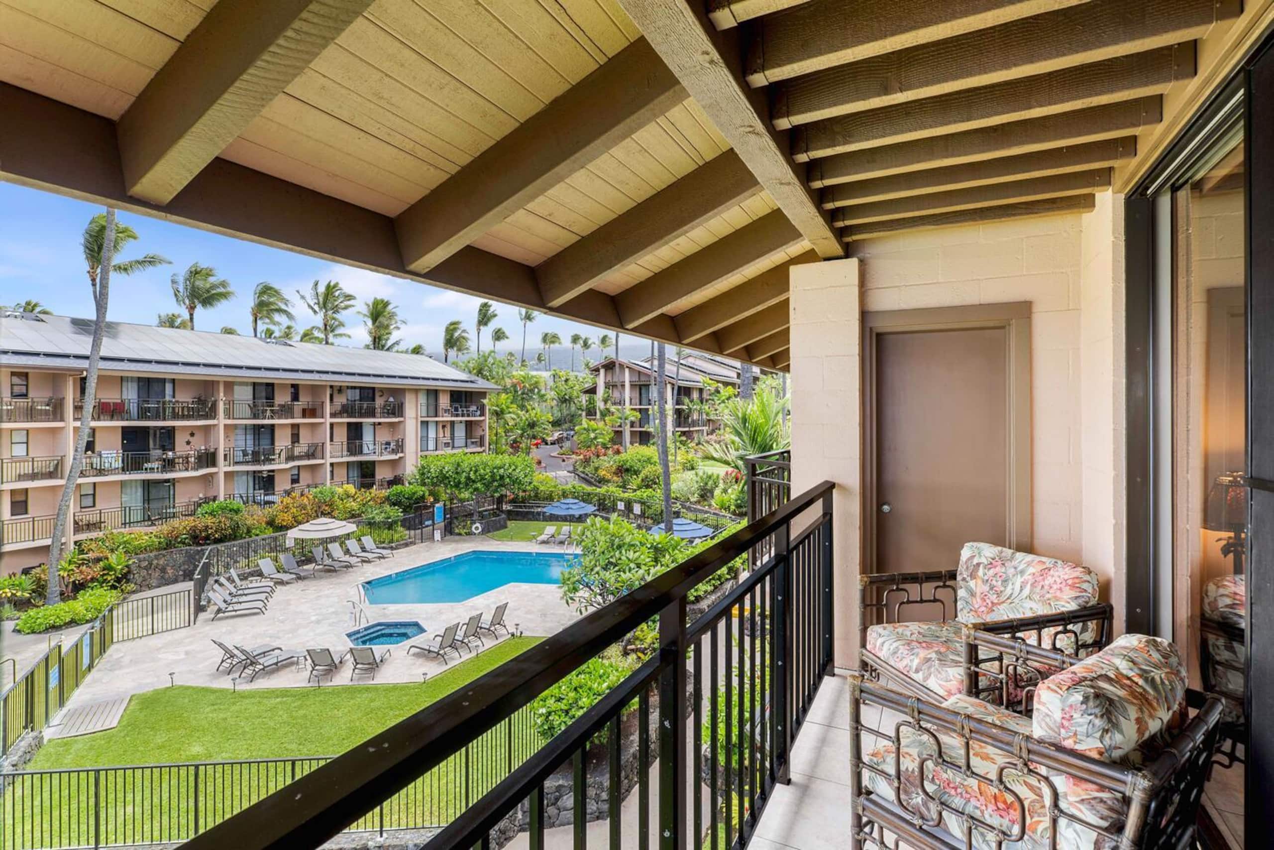 Condo in Kailua-Kona · ★4.88 · 2 bedrooms · 4 beds · 2 baths - Image 30